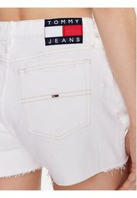 Tommy Jeans Szorty jeansowe DW0DW15611 Biały Regular Fit. Kolor: biały. Materiał: jeans, bawełna