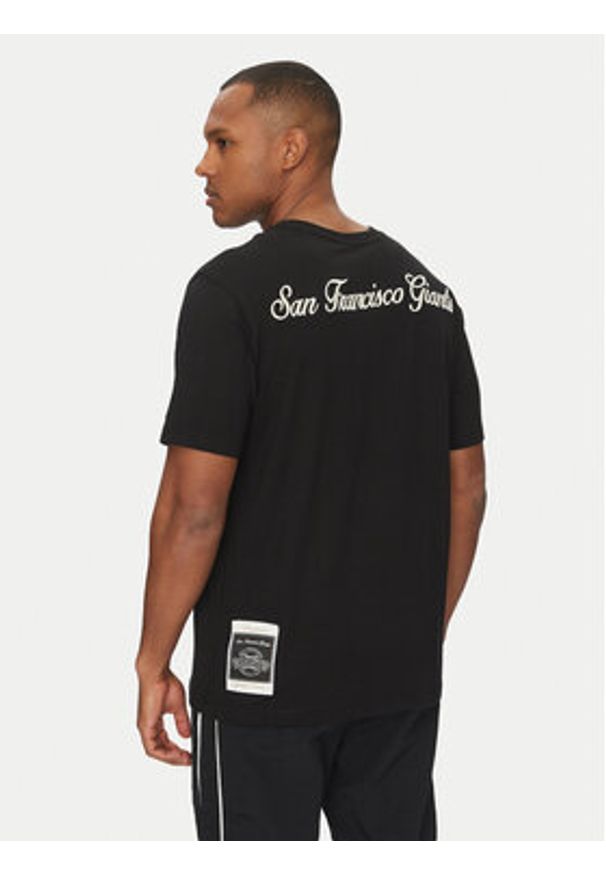 Champion T-Shirt 221037 Czarny Standard Fit. Kolor: czarny. Materiał: bawełna