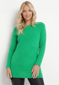 Born2be - Zielony Sweter z Puchatej Dzianiny Valen. Kolor: zielony. Materiał: dzianina. Sezon: zima #2