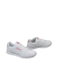 Buty do chodzenia dla dzieci Reebok CL Leather Girl Squad. Zapięcie: sznurówki. Kolor: biały. Materiał: materiał, skóra, syntetyk. Szerokość cholewki: normalna. Sport: turystyka piesza