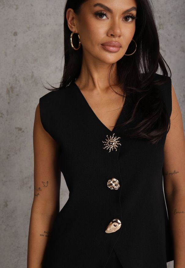 Renee - Czarny Komplet z Wiskozą Szerokie Spodnie i Kamizelka z Aplikacjami 3D Hirimi. Kolor: czarny. Materiał: wiskoza. Wzór: aplikacja