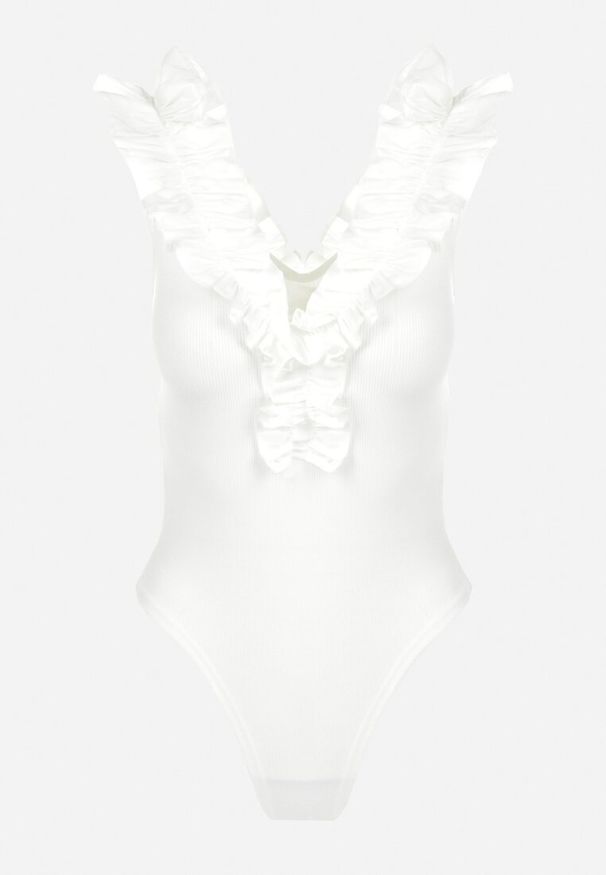 Born2be - Białe Body z Falbanką Teofano. Kolor: biały. Materiał: dzianina, bawełna, satyna. Długość rękawa: bez rękawów. Wzór: gładki. Styl: elegancki