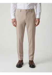 Reserved - Spodnie chino slim fit - beżowy. Kolor: beżowy. Materiał: dzianina, wiskoza #1