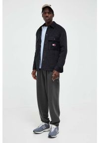Tommy Jeans kurtka sztruksowa kolor czarny przejściowa oversize. Kolor: czarny. Materiał: sztruks #3