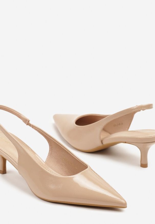 Born2be - Ciemnobeżowe Lakierowane Czółenka Slingback Vices na Obcasie Typu Kaczuszka Sonilitia. Okazja: na co dzień. Zapięcie: pasek. Kolor: beżowy. Materiał: lakier. Obcas: na obcasie. Styl: klasyczny, elegancki, casual. Wysokość obcasa: niski