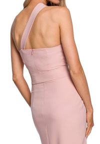 Sukienki.shop - Sukienka elegancka ołówkowa na jedno ramię z rozcięciem pudrowy róż. Kolor: różowy. Typ sukienki: ołówkowe. Styl: elegancki