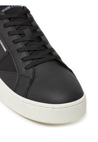 Armani Exchange Sneakersy XUX241 XV911 K001 Czarny. Kolor: czarny. Materiał: skóra