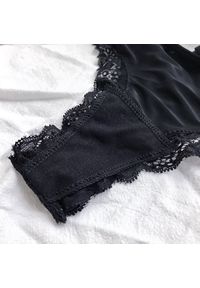 Intica - Stringi koronkowe z wycięciami na specjalne okazje Shania. Kolor: biały. Materiał: koronka. Wzór: koronka #6