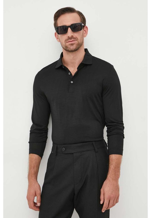 BOSS longsleeve wełniany kolor czarny gładki. Kolor: czarny. Materiał: wełna. Długość rękawa: długi rękaw. Długość: krótkie. Wzór: gładki