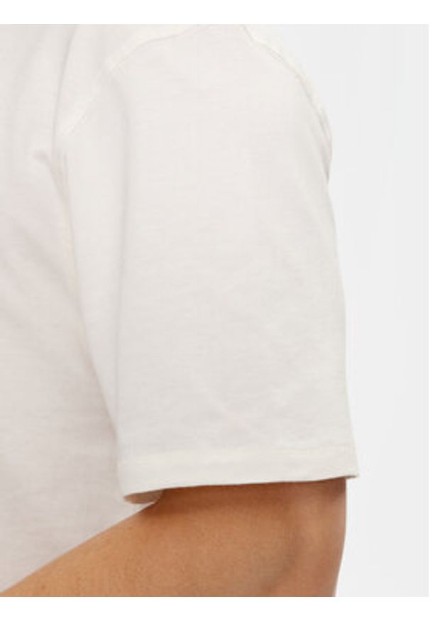 Wrangler T-Shirt 112341195 Biały Relaxed Fit. Kolor: biały. Materiał: bawełna