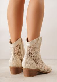 Born2be - Beżowe Ażurowe Botki Kowbojki z Haftem na Niskim Obcasie Typu Stożek Bertolina. Okazja: na co dzień. Kolor: beżowy. Materiał: jeans. Wzór: ażurowy, haft. Obcas: na obcasie. Styl: casual, klasyczny, wizytowy. Wysokość obcasa: niski #5