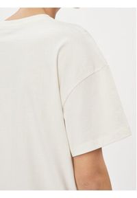 Wrangler T-Shirt Girlfriend 112343069 Biały Loose Fit. Kolor: biały. Materiał: bawełna