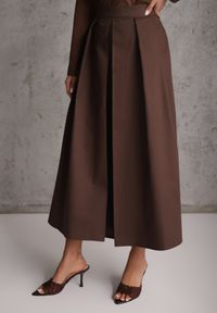 Renee - Brązowa Bawełniana Spódnica o Rozkloszowanym Kroju z Plisami Nerimara. Okazja: na co dzień. Kolor: brązowy. Materiał: bawełna. Wzór: aplikacja. Sezon: lato. Styl: casual #5