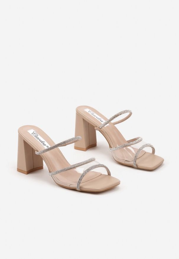 Born2be - Beżowe Klapki z Cyrkoniami i Kwadratowym Noskiem Grellexia. Okazja: na co dzień. Kolor: beżowy. Materiał: jeans. Obcas: na słupku. Styl: casual, elegancki