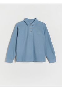 Reserved - Longsleeve polo oversize - niebieski. Typ kołnierza: polo. Kolor: niebieski. Materiał: dzianina, bawełna. Długość rękawa: długi rękaw