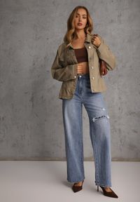Renee - Ciemnobeżowa Jeansowa Kurtka z Bawełny Perilopei. Okazja: na co dzień. Kolekcja: plus size. Kolor: beżowy. Materiał: bawełna, jeans. Styl: casual #2