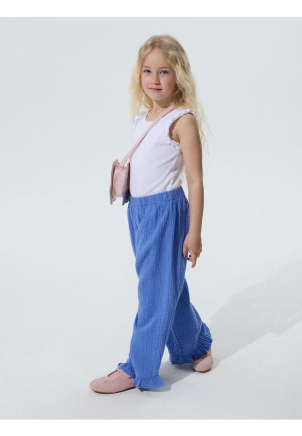 Sinsay - Jeansy wide leg z ozdobną falbanką - niebieski. Kolor: niebieski