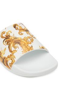 Versace Jeans Couture Klapki 80VA3SQ3 ZS365 G03 Biały. Kolor: biały. Materiał: syntetyk #5