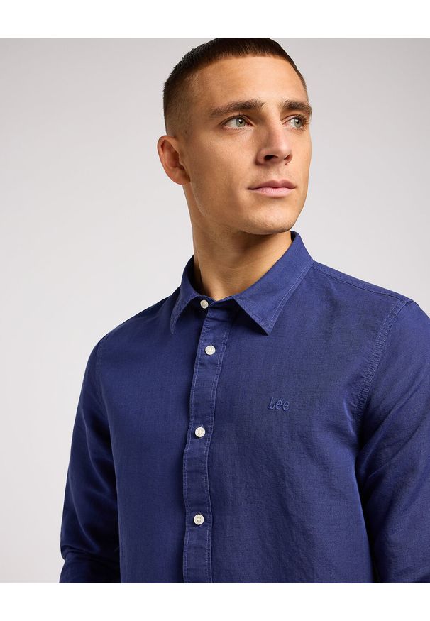 Lee - LEE PATCH SHIRT MĘSKA KOSZULA ELEGANCKA MEDIEVAL BLUE 112349964 LL37012041. Styl: elegancki