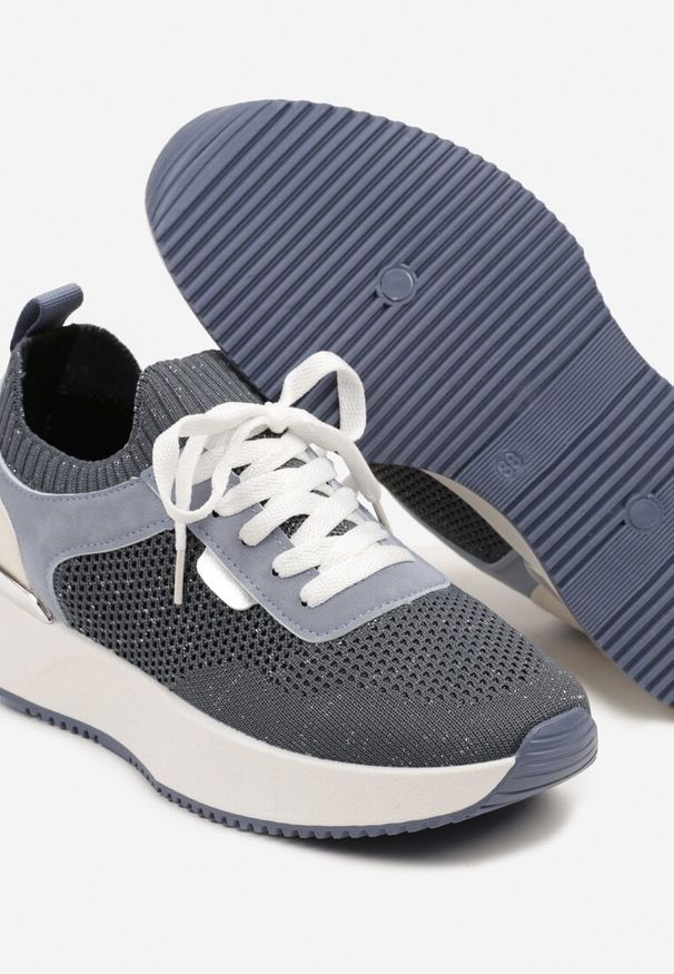 Renee - Niebieskie Sneakersy z Siateczkową Cholewką Saramis. Okazja: na co dzień. Kolor: niebieski. Materiał: jeans. Szerokość cholewki: normalna