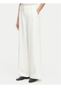 Calvin Klein Spodnie materiałowe LV044F651G Kremowy Straight Fit. Kolor: kremowy. Materiał: wiskoza #1