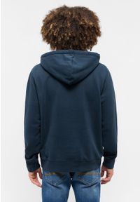 Mustang - MĘSKA BLUZA Z KAPTUREM MUSTANG LOGO Bronson Carbon 1014687 4135. Typ kołnierza: kaptur #8