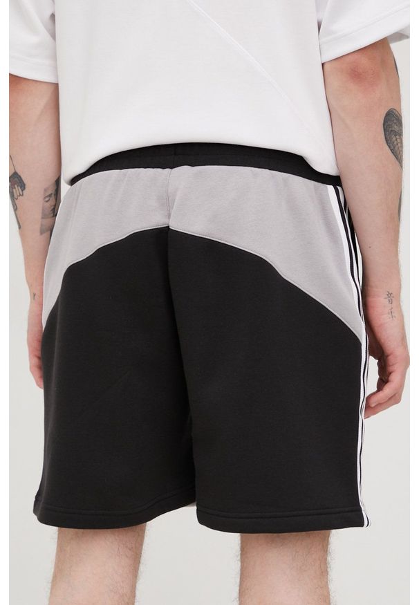 adidas Originals szorty męskie kolor czarny. Kolor: czarny. Materiał: poliester, bawełna