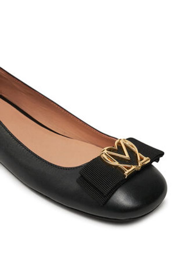 Love Moschino - LOVE MOSCHINO Baleriny JA11041G0LIE0000 Czarny. Kolor: czarny. Materiał: skóra