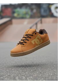 DC Sneakersy CEO-GAVELER WNT DC03268210 Brązowy. Kolor: brązowy. Materiał: nubuk, skóra