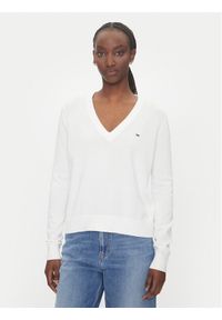 Tommy Jeans Sweter Essential DW0DW19888 Biały Regular Fit. Kolor: biały. Materiał: bawełna