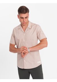 Ombre Clothing - Męska koszula z krótkim rękawem i kubańskim kołnierzem - jasnobrązowa V6 - Rozmiar: XXL. Okazja: na co dzień. Kolor: brązowy. Materiał: tkanina, bawełna. Długość rękawa: krótki rękaw. Długość: krótkie. Wzór: gładki. Sezon: lato. Styl: klasyczny, casual