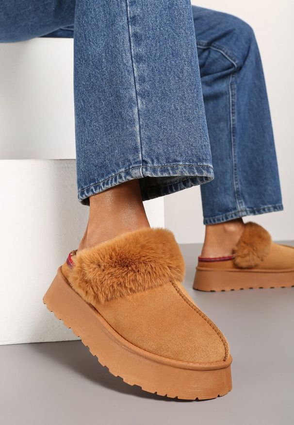 Born2be - Brązowe Śniegowce na Grubej Podeszwie z Futerkiem Feccaria. Okazja: na co dzień. Kolor: brązowy. Materiał: futro. Sezon: zima. Styl: elegancki, casual
