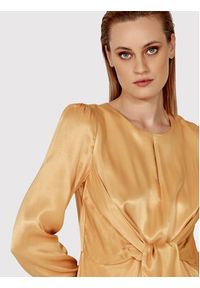 Simple Sukienka codzienna SUD075 Brązowy Regular Fit. Okazja: na co dzień. Kolor: brązowy. Materiał: wiskoza. Typ sukienki: proste. Styl: casual #3