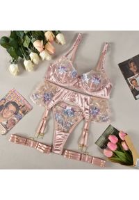 Intica - Komplet bielizny haftowanej na specjalne okazje Goryana. Kolor: różowy. Materiał: materiał, skóra. Wzór: haft #1