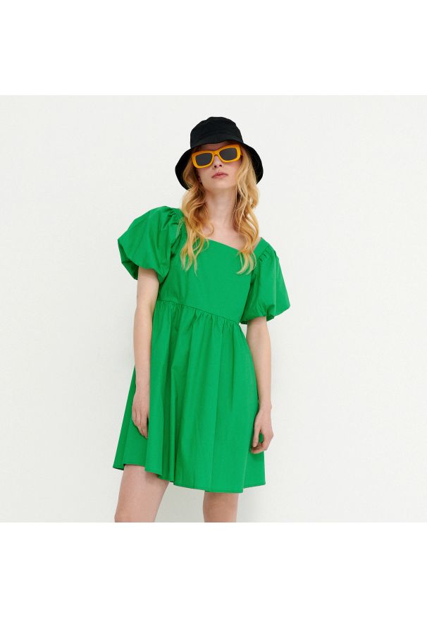 House - Bawełniana sukienka z bufiastym rękawem - Zielony. Kolor: zielony. Materiał: bawełna