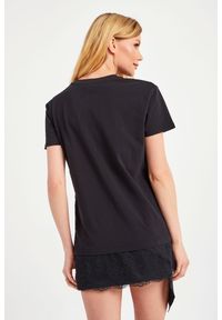 Twinset Milano - T-shirt damski TWINSET ACTITUDE. Materiał: bawełna, elastan, koronka. Długość rękawa: krótki rękaw. Długość: krótkie. Wzór: nadruk, koronka, gładki #3