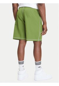 Adidas - adidas Szorty sportowe Trefoil Essentials KA8540 Zielony Loose Fit. Kolor: zielony. Materiał: syntetyk. Styl: sportowy #3