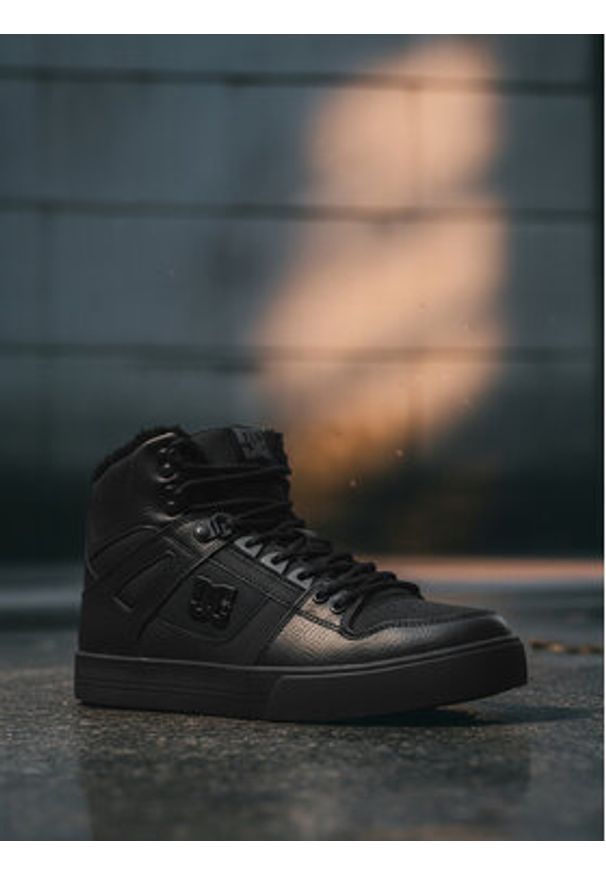 DC Shoes Sneakersy CEO-V5-10118 Czarny. Kolor: czarny. Materiał: skóra