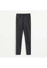 Reserved - Woskowane spodnie - Czarny. Kolor: czarny #1