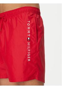 TOMMY HILFIGER - Tommy Hilfiger Szorty kąpielowe UM0UM03258 Czerwony Regular Fit. Kolor: czerwony. Materiał: syntetyk #3