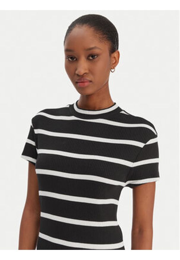 TOMMY HILFIGER - Tommy Hilfiger Sukienka codzienna WW0WW47860 Czarny Slim Fit. Okazja: na co dzień. Kolor: czarny. Materiał: wiskoza. Typ sukienki: proste. Styl: casual