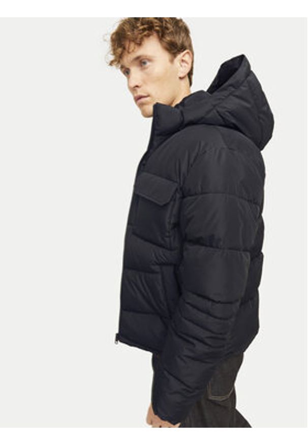 Jack & Jones - Jack&Jones Kurtka zimowa Build 12256858 Czarny Regular Fit. Kolor: czarny. Materiał: syntetyk. Sezon: zima