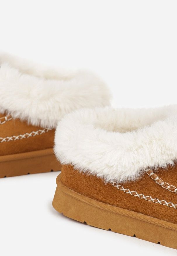Born2be - Brązowe Śniegowce na Grubej Podeszwie z Futerkiem i Przeszciami Linafra. Okazja: na co dzień. Kolor: brązowy. Materiał: futro. Styl: casual, elegancki
