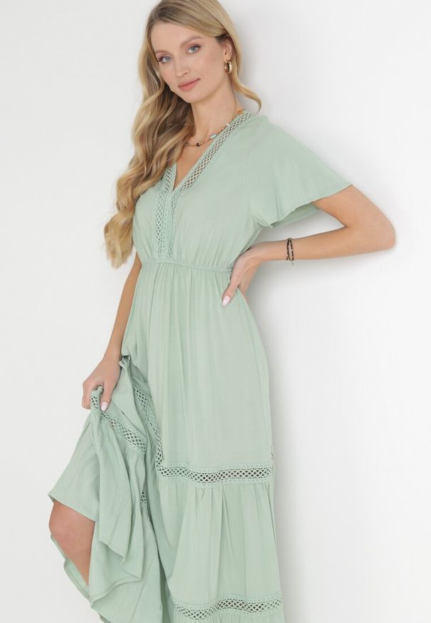 Born2be - Miętowa Sukienka Maxi z Gumką w Pasie i Koronkowymi Wstawkami Anandia. Kolor: miętowy. Materiał: koronka. Wzór: aplikacja. Długość: maxi