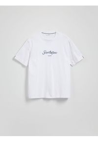Reserved - T-shirt comfort fit - biały. Kolor: biały. Materiał: bawełna, dzianina