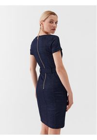 Guess Sukienka codzienna W3YK70 KBU70 Granatowy Bodycon Fit. Okazja: na co dzień. Kolor: niebieski. Materiał: syntetyk. Typ sukienki: proste, bodycon. Styl: casual