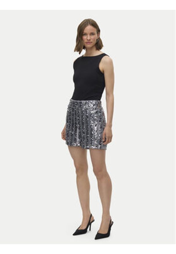 Vero Moda Szorty materiałowe Efa 10335727 Srebrny Loose Fit. Kolor: srebrny. Materiał: syntetyk