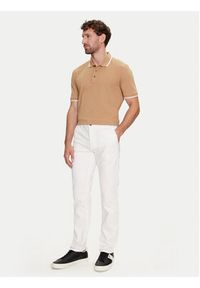 BOSS - Boss Chinosy Chino_Slim 50510933 Beżowy Slim Fit. Kolor: beżowy. Materiał: bawełna