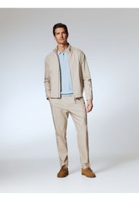 Reserved - Kurtka ze stójką - beżowy. Kolor: beżowy. Materiał: wiskoza, tkanina, len #1