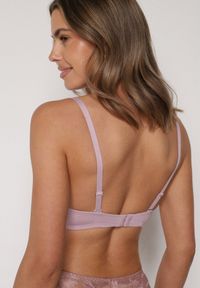 Born2be - Fioletowy Klasyczny Biustonosz o Gładkim Wykończeniu Lamisa. Kolor: fioletowy. Wzór: gładki #2